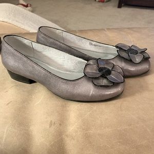 Fun comfy shoes from Life Stride to show a little attitude with any outfit.